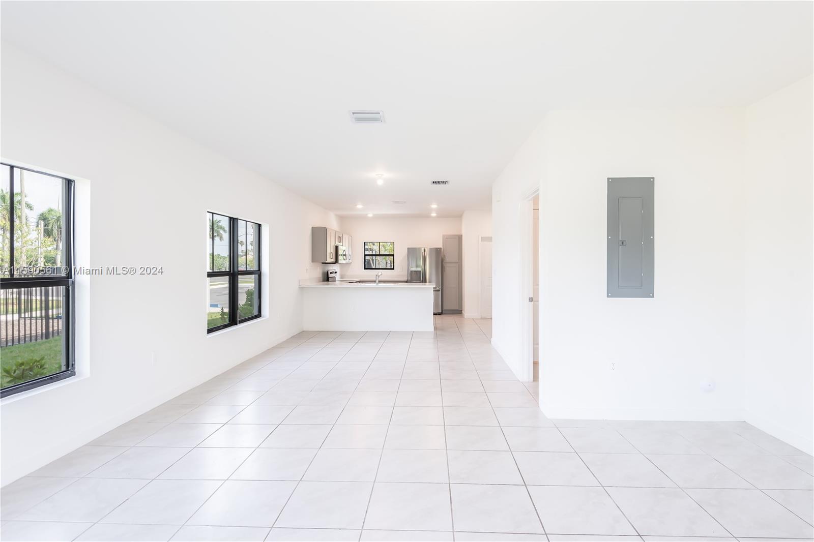 SEBASTIAN ISLE - Residential Lease