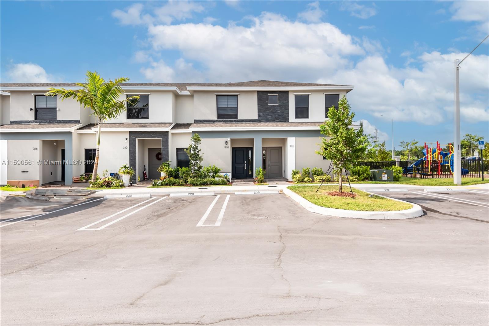 SEBASTIAN ISLE - Residential Lease