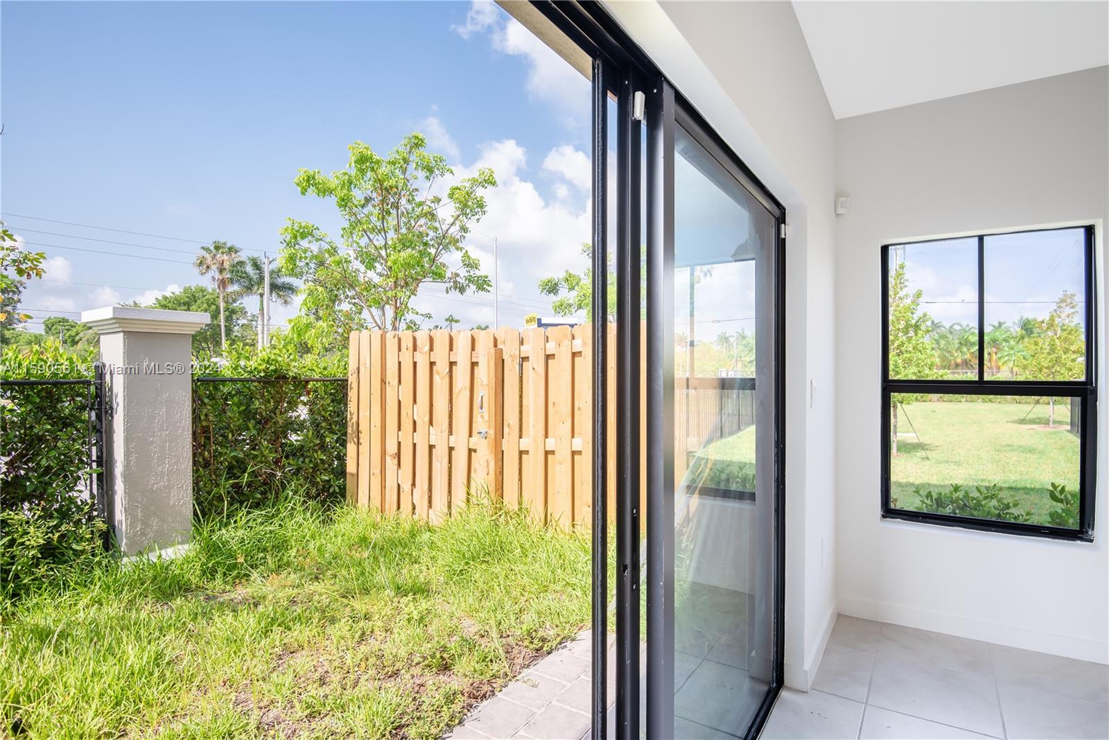 SEBASTIAN ISLE - Residential Lease