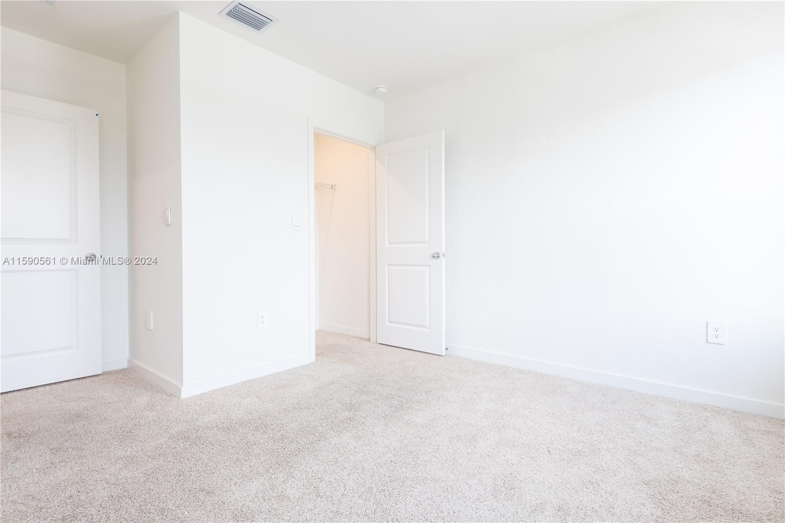 SEBASTIAN ISLE - Residential Lease