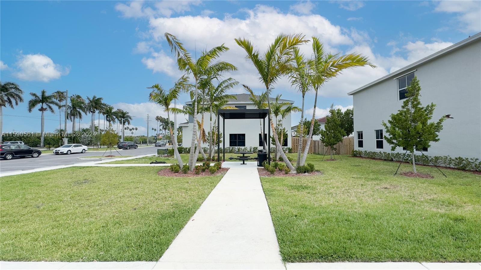 SEBASTIAN ISLE - Residential Lease