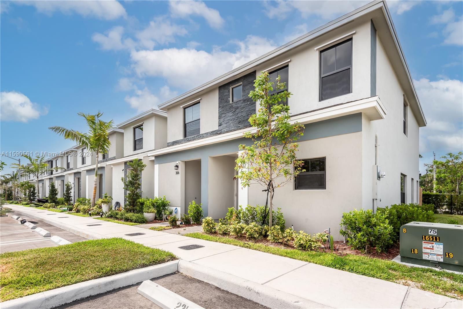 SEBASTIAN ISLE - Residential Lease