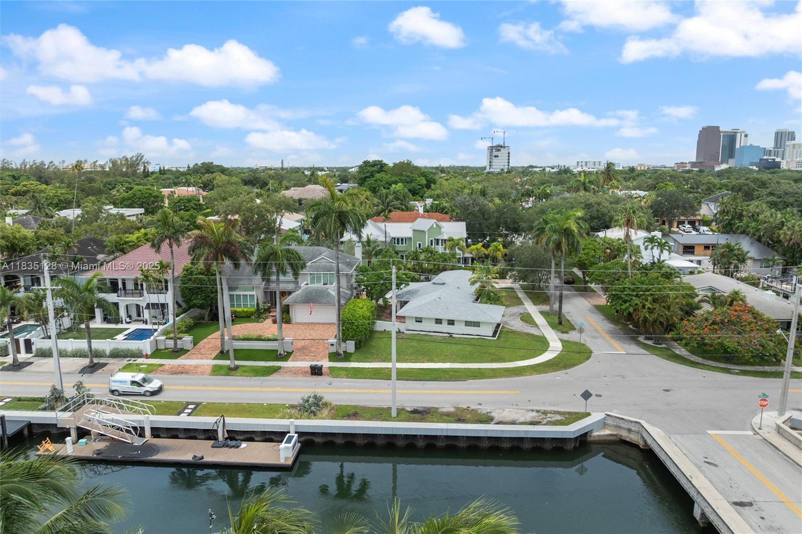 RIO VISTA ISLES - Residential