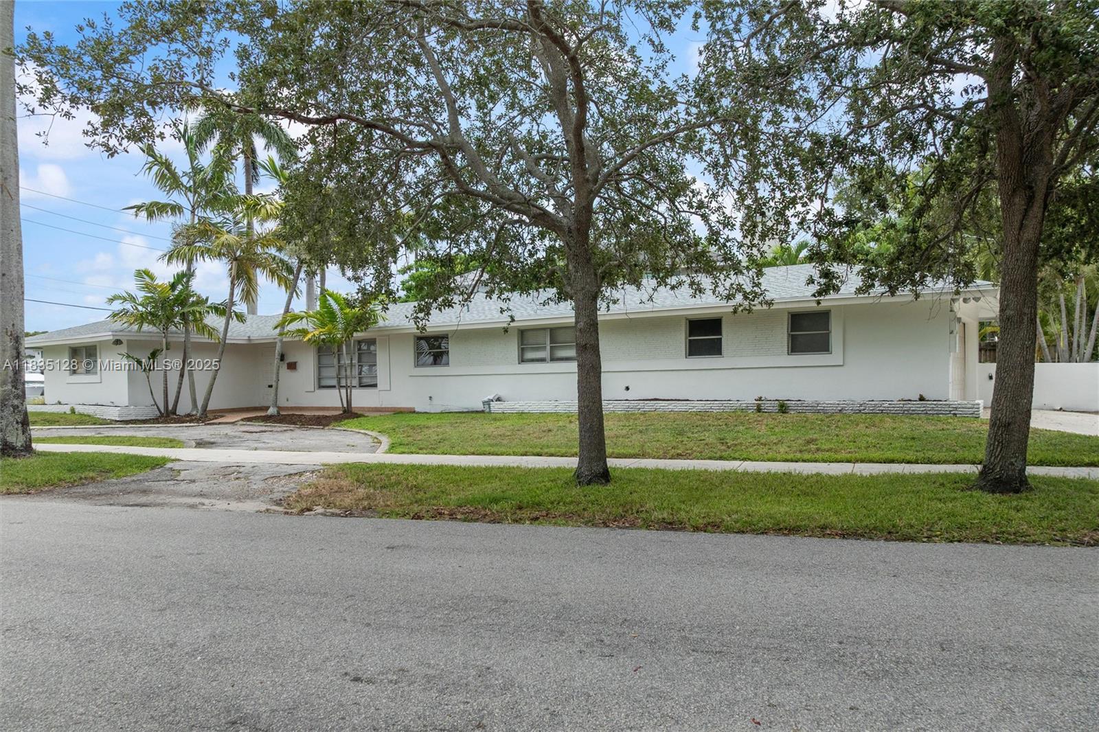 RIO VISTA ISLES - Residential