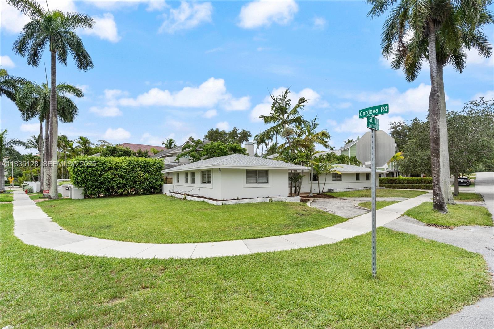 RIO VISTA ISLES - Residential