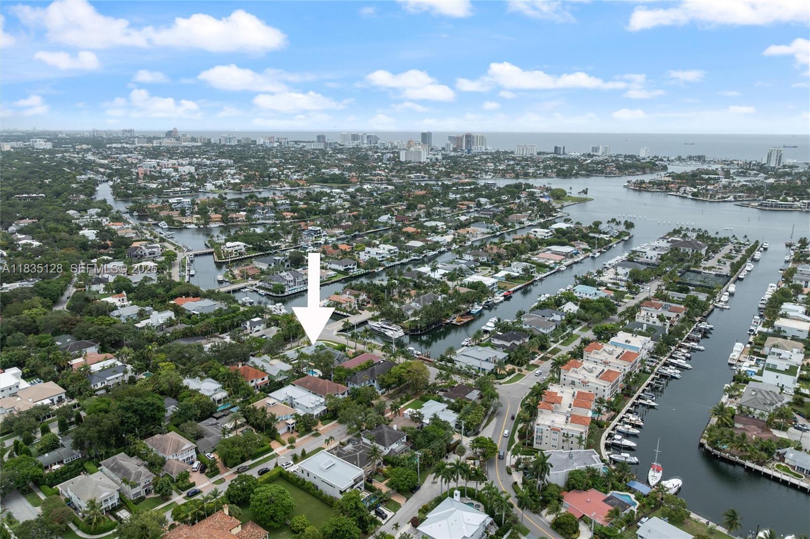 RIO VISTA ISLES - Residential