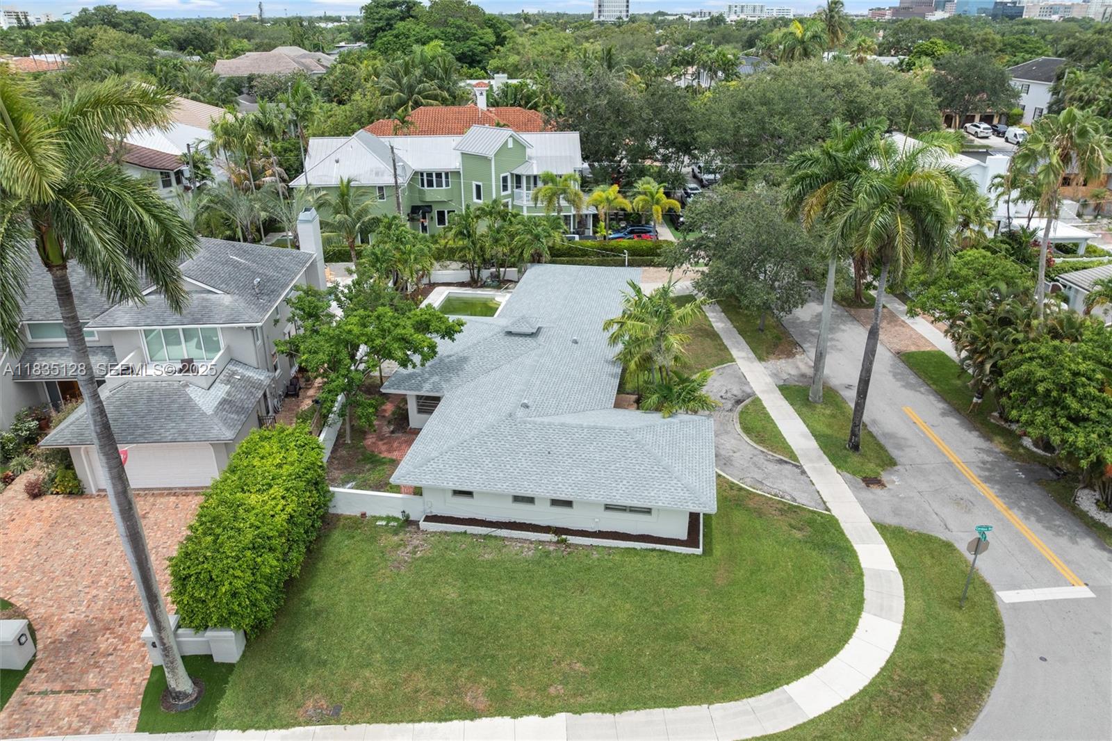 RIO VISTA ISLES - Residential