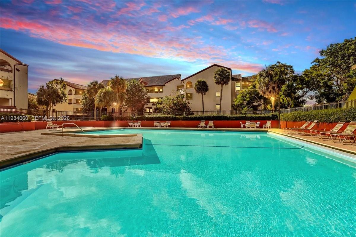 KENLAND BEND NORTH CONDO - Residential