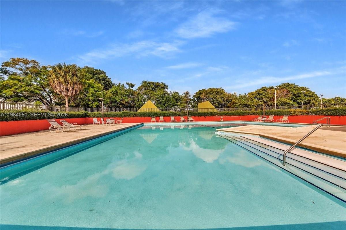 KENLAND BEND NORTH CONDO - Residential