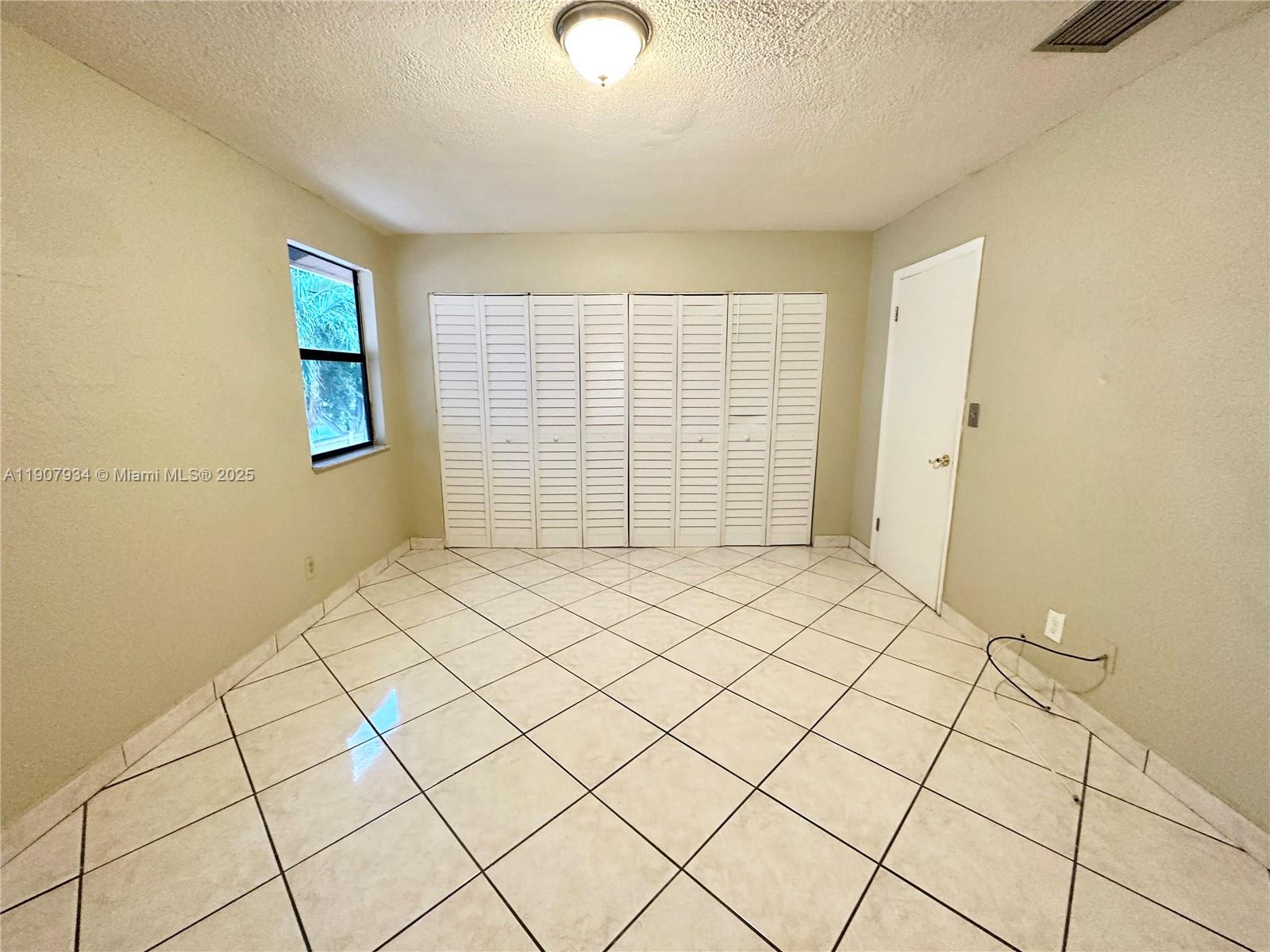 PEMBROKE POINTE SEC ONE - Residential Lease