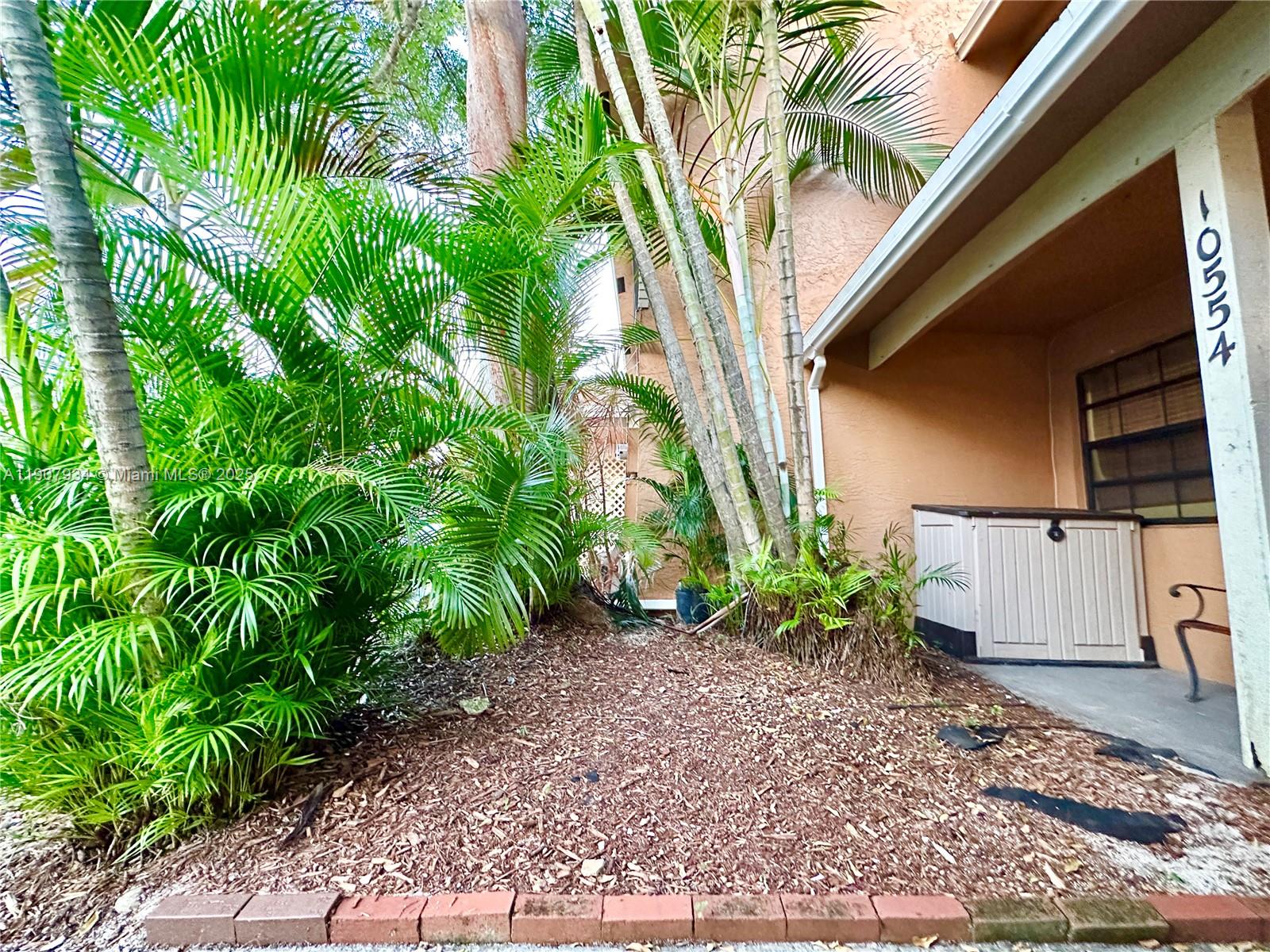 PEMBROKE POINTE SEC ONE - Residential Lease