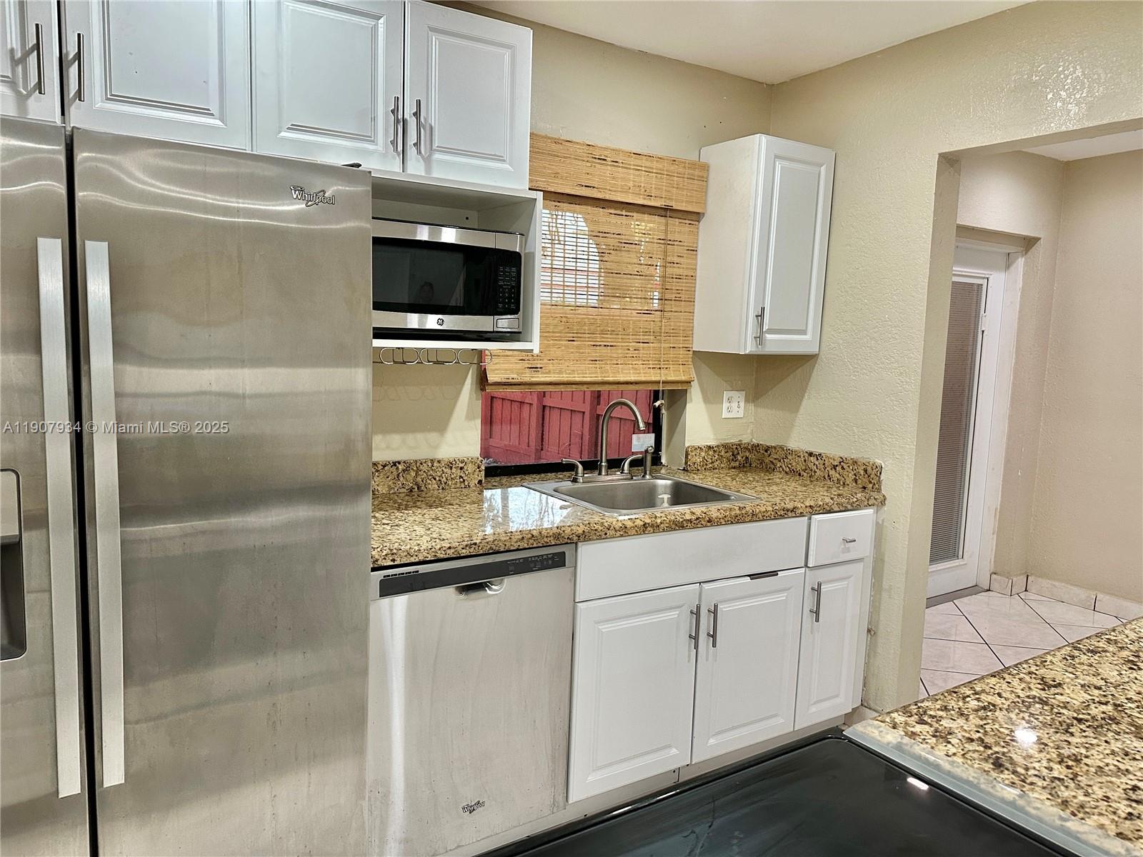 PEMBROKE POINTE SEC ONE - Residential Lease