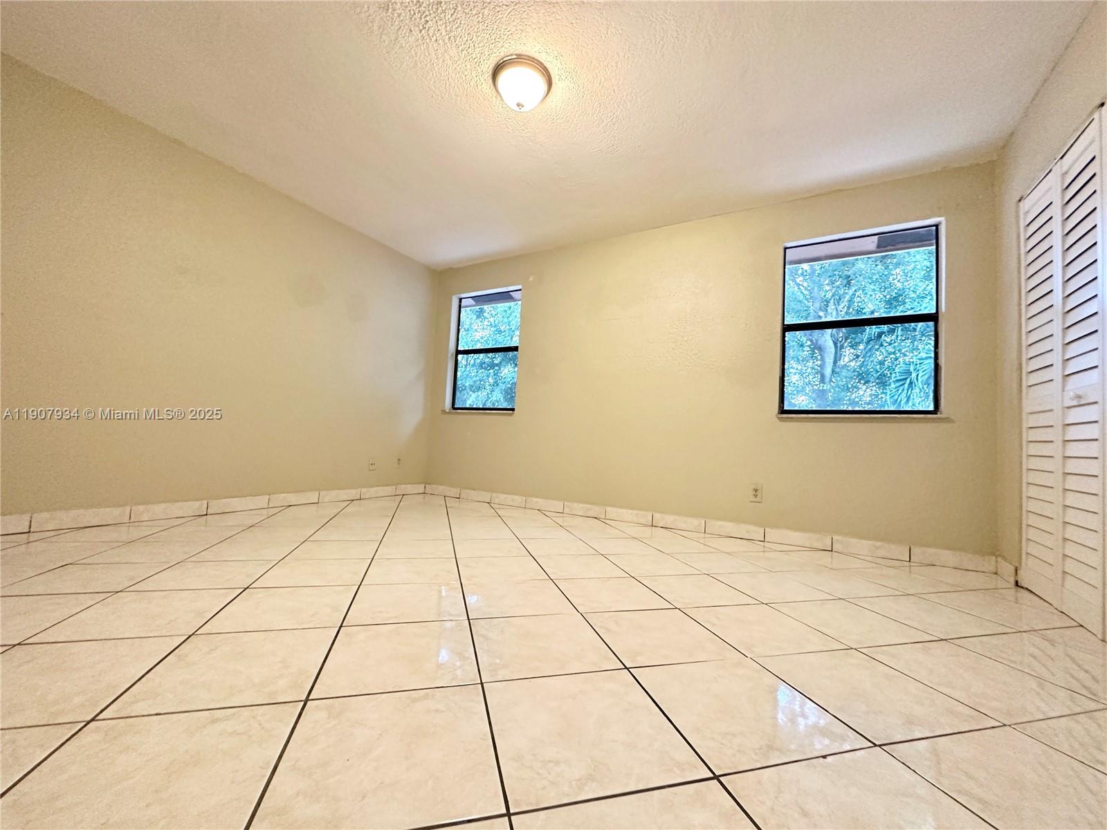 PEMBROKE POINTE SEC ONE - Residential Lease