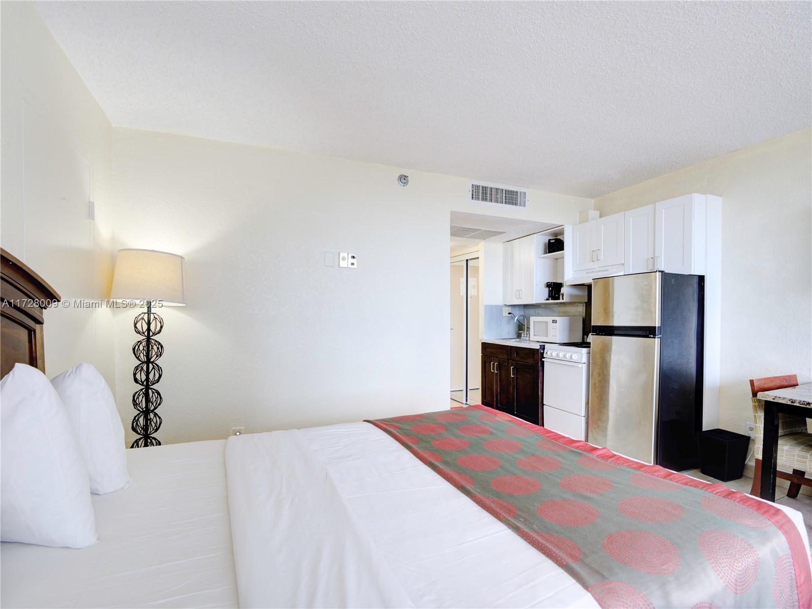 THE AVENTURA BEACH CLUB C - Residential