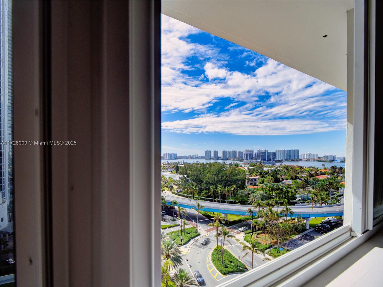 THE AVENTURA BEACH CLUB C - Residential