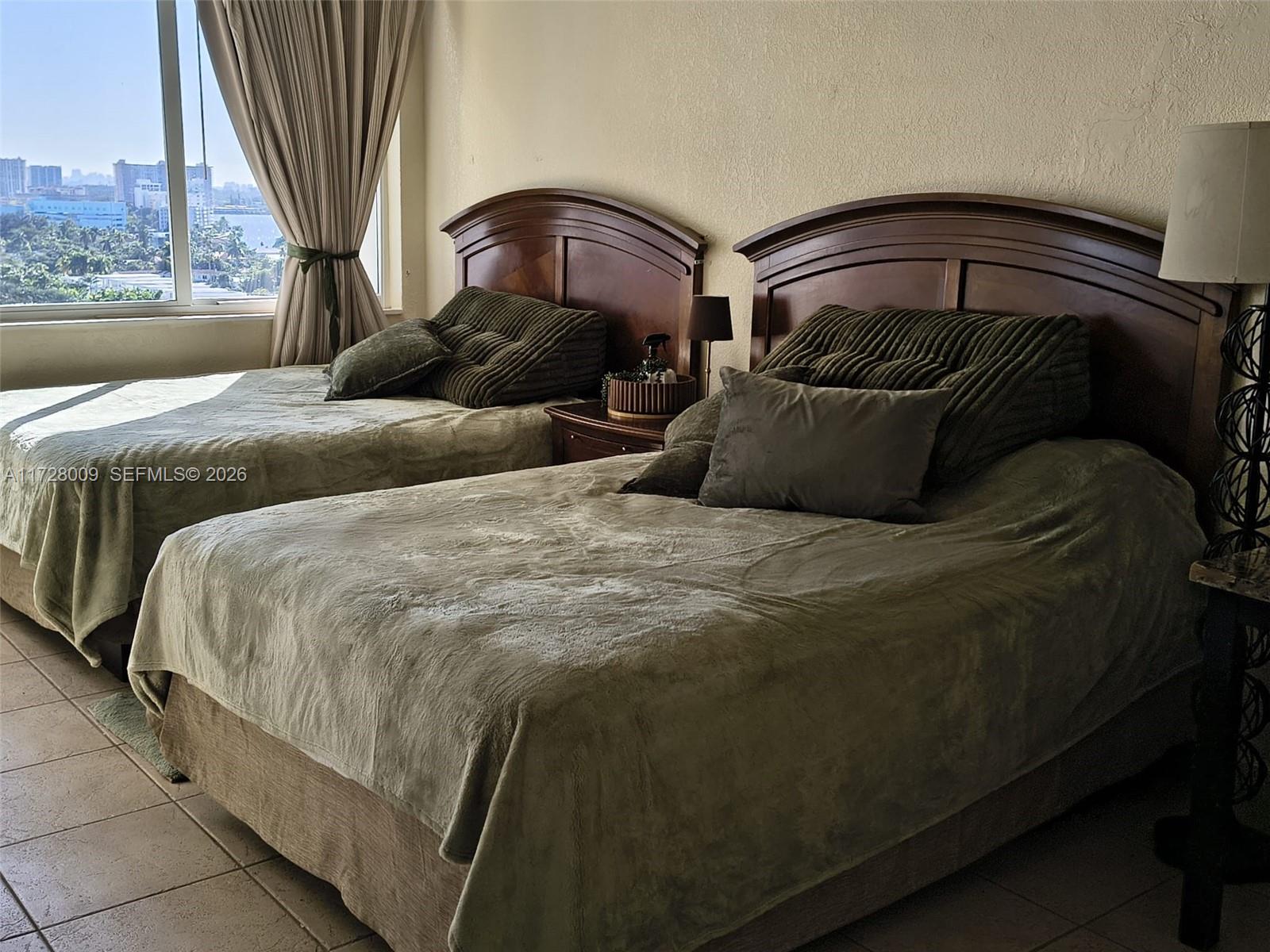 THE AVENTURA BEACH CLUB C - Residential