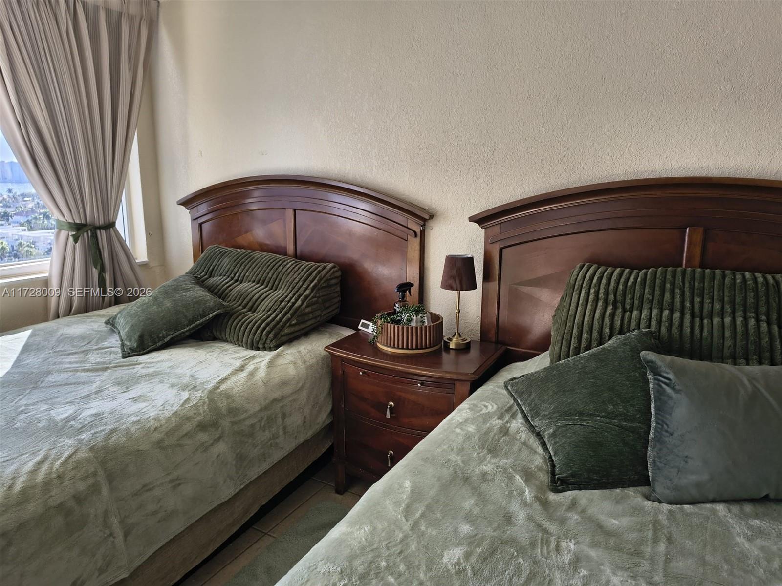 THE AVENTURA BEACH CLUB C - Residential