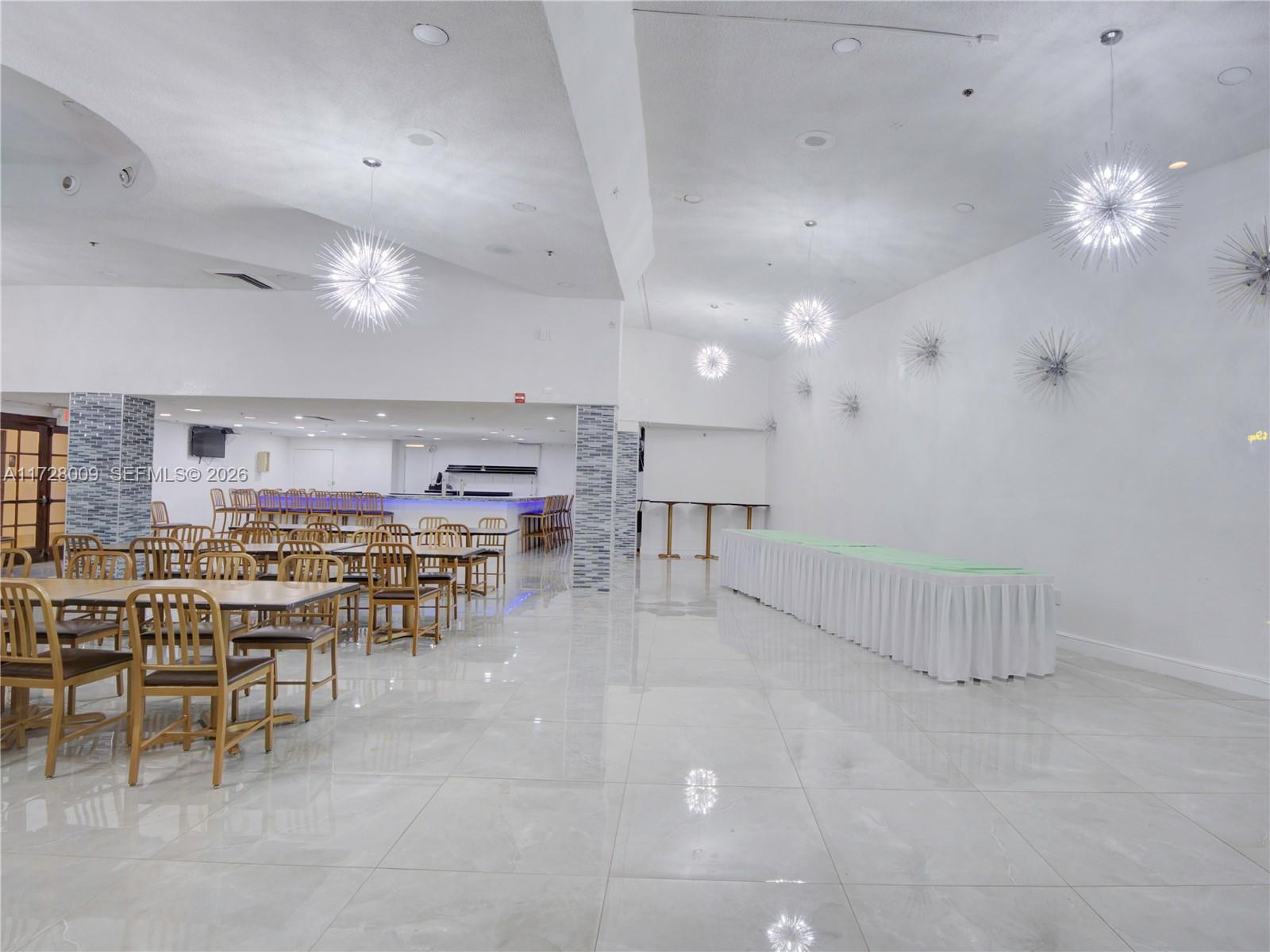 THE AVENTURA BEACH CLUB C - Residential