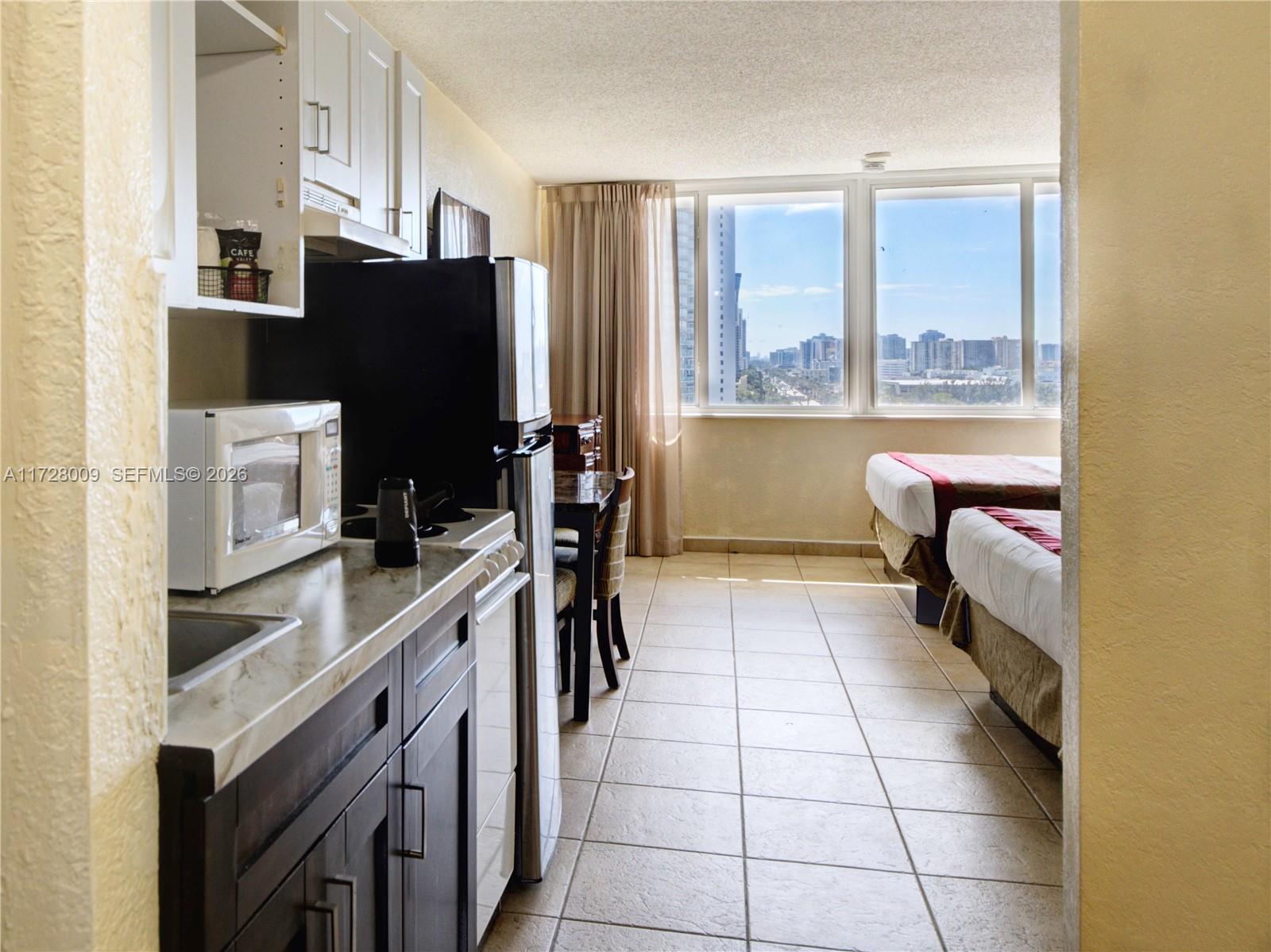 THE AVENTURA BEACH CLUB C - Residential