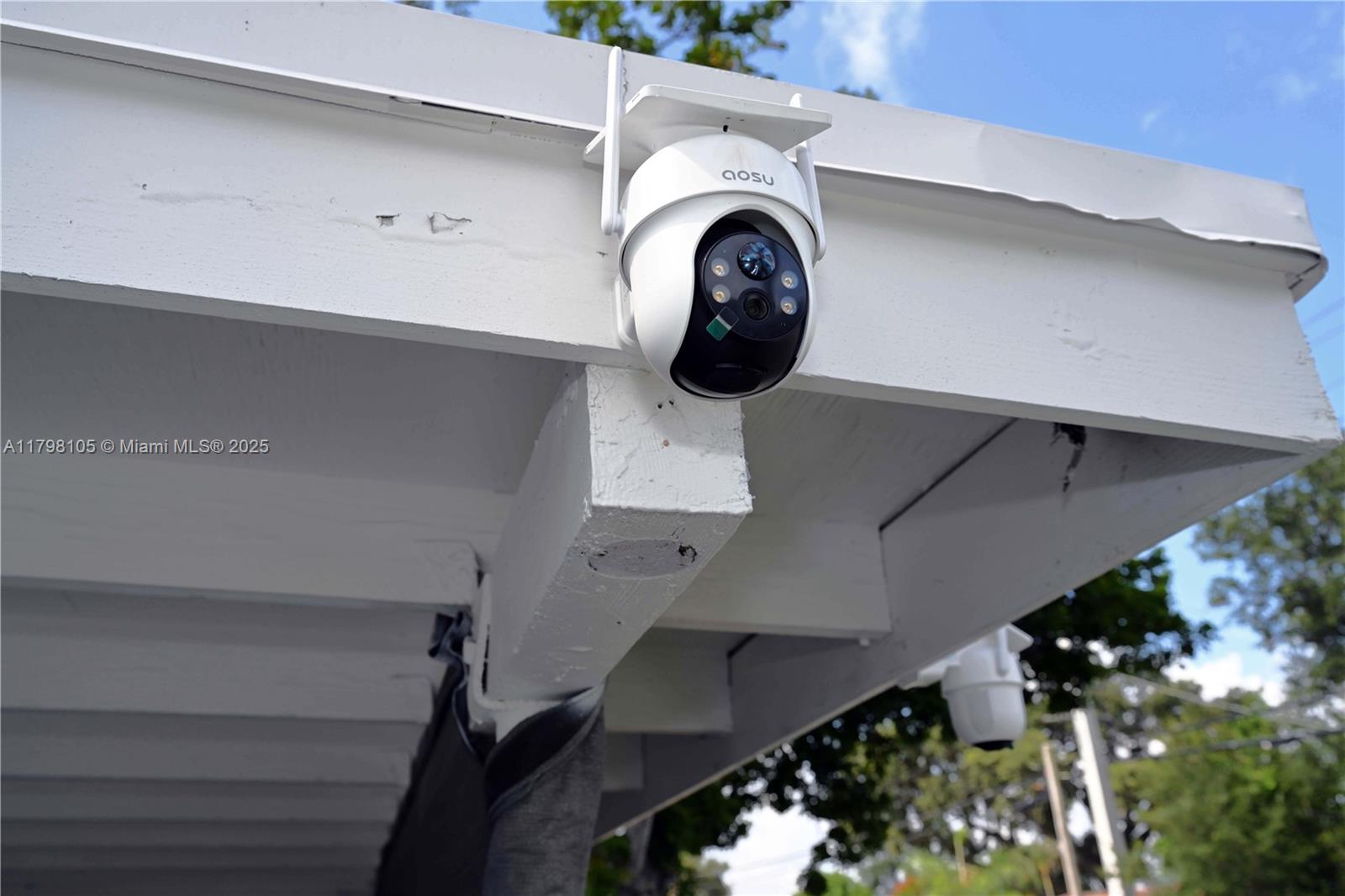 PALM LANE VILLA - Residential Lease