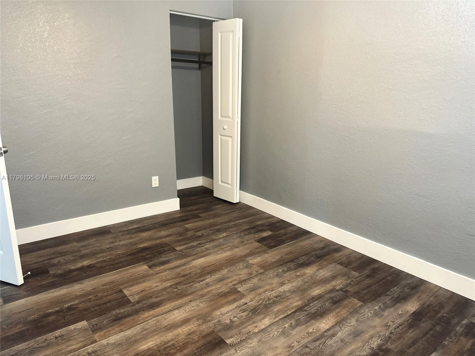 PALM LANE VILLA - Residential Lease