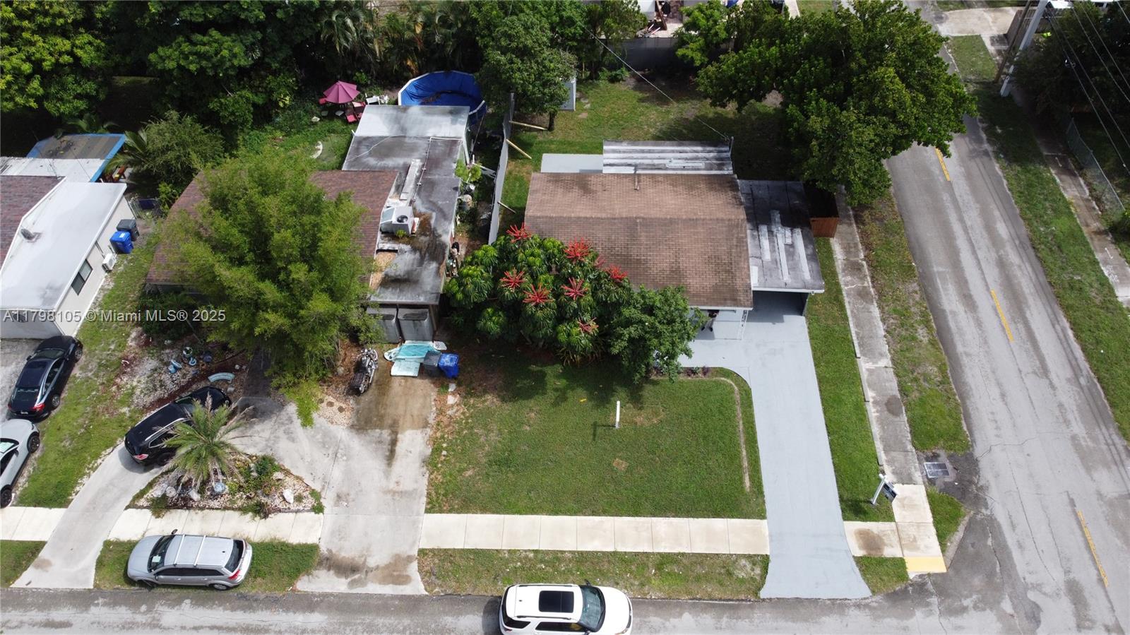 PALM LANE VILLA - Residential Lease