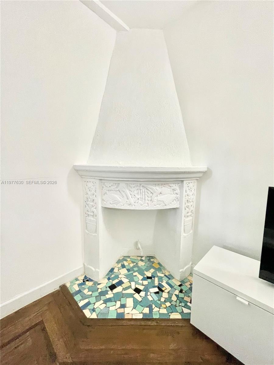 BEACHGARDENS CONDO - Residential