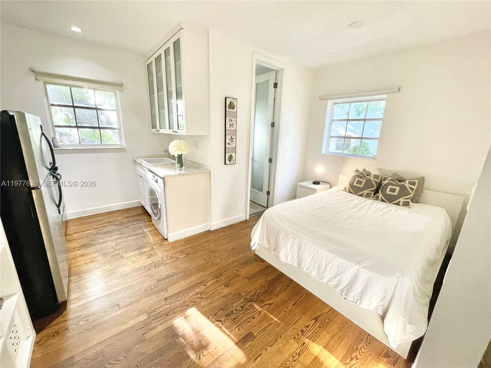 BEACHGARDENS CONDO - Residential