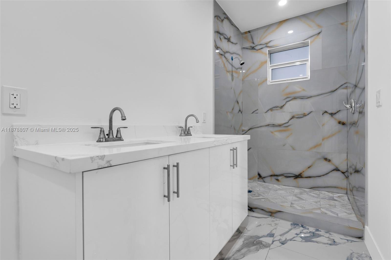 RICHARDS SUB - Residential Lease