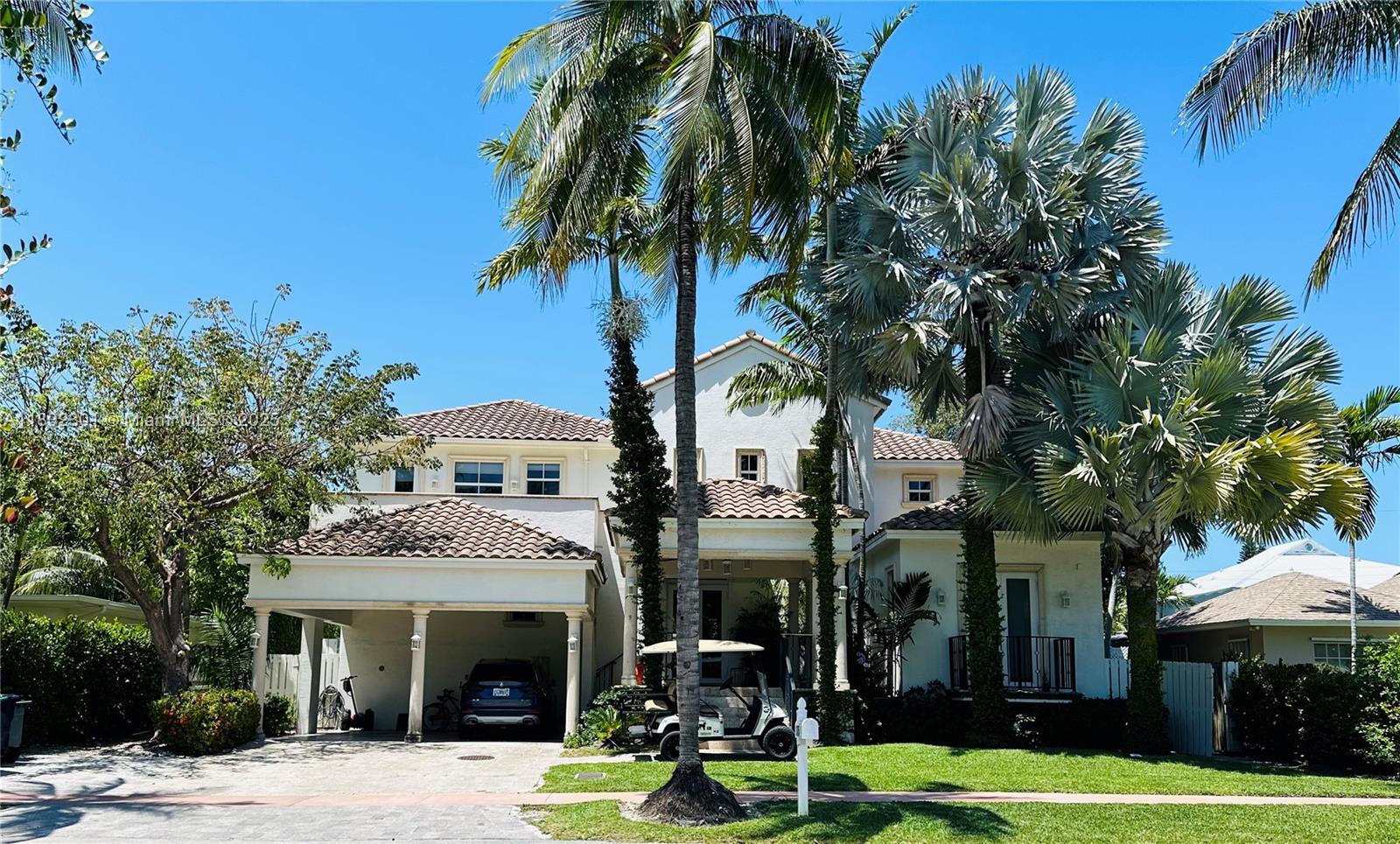 335 W Enid Dr, Key Biscayne, Miami-Dade County, Florida - 5 Bedrooms  
6 Bathrooms - 