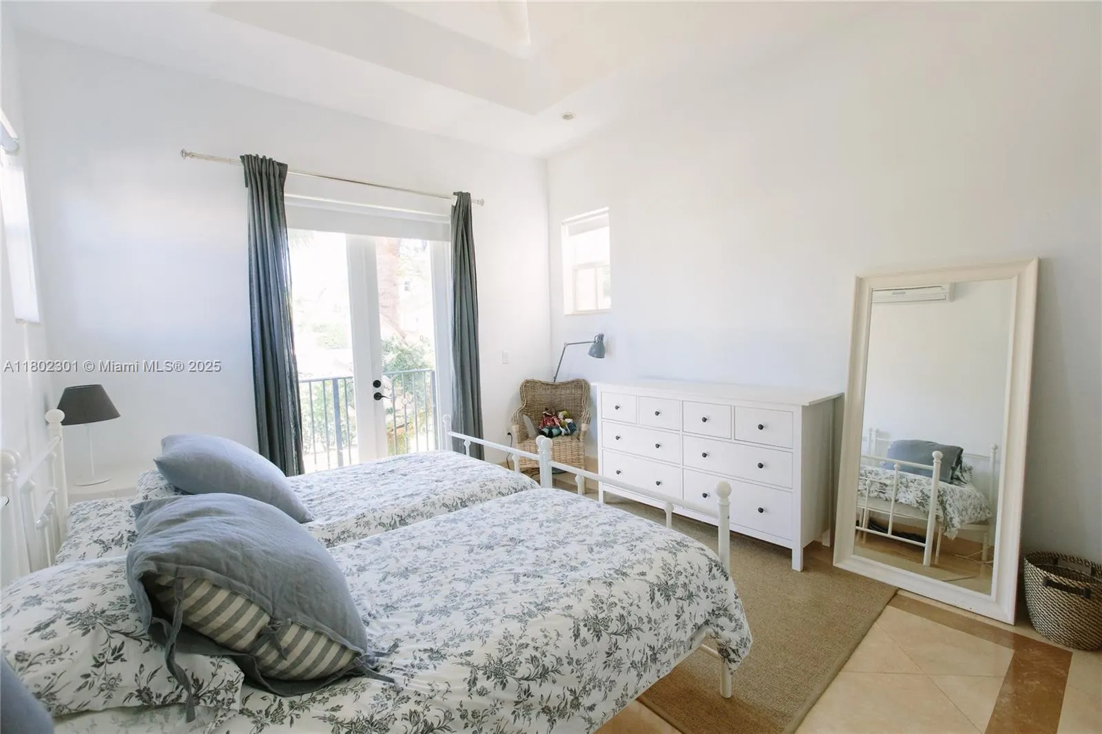 Key Biscayne, Florida 33149, United States, 5 Bedrooms Bedrooms, ,6 BathroomsBathrooms,Residential,Active,128667