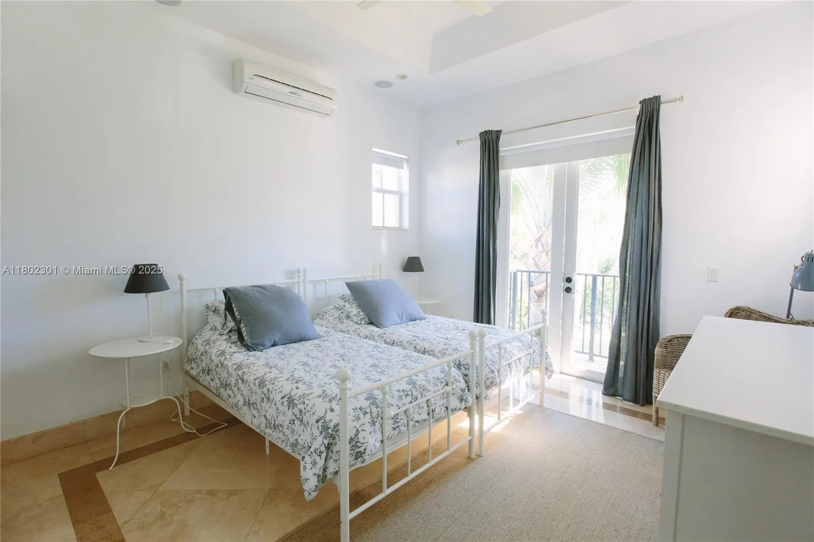 Key Biscayne, Florida 33149, United States, 5 Bedrooms Bedrooms, ,6 BathroomsBathrooms,Residential,Active,128667