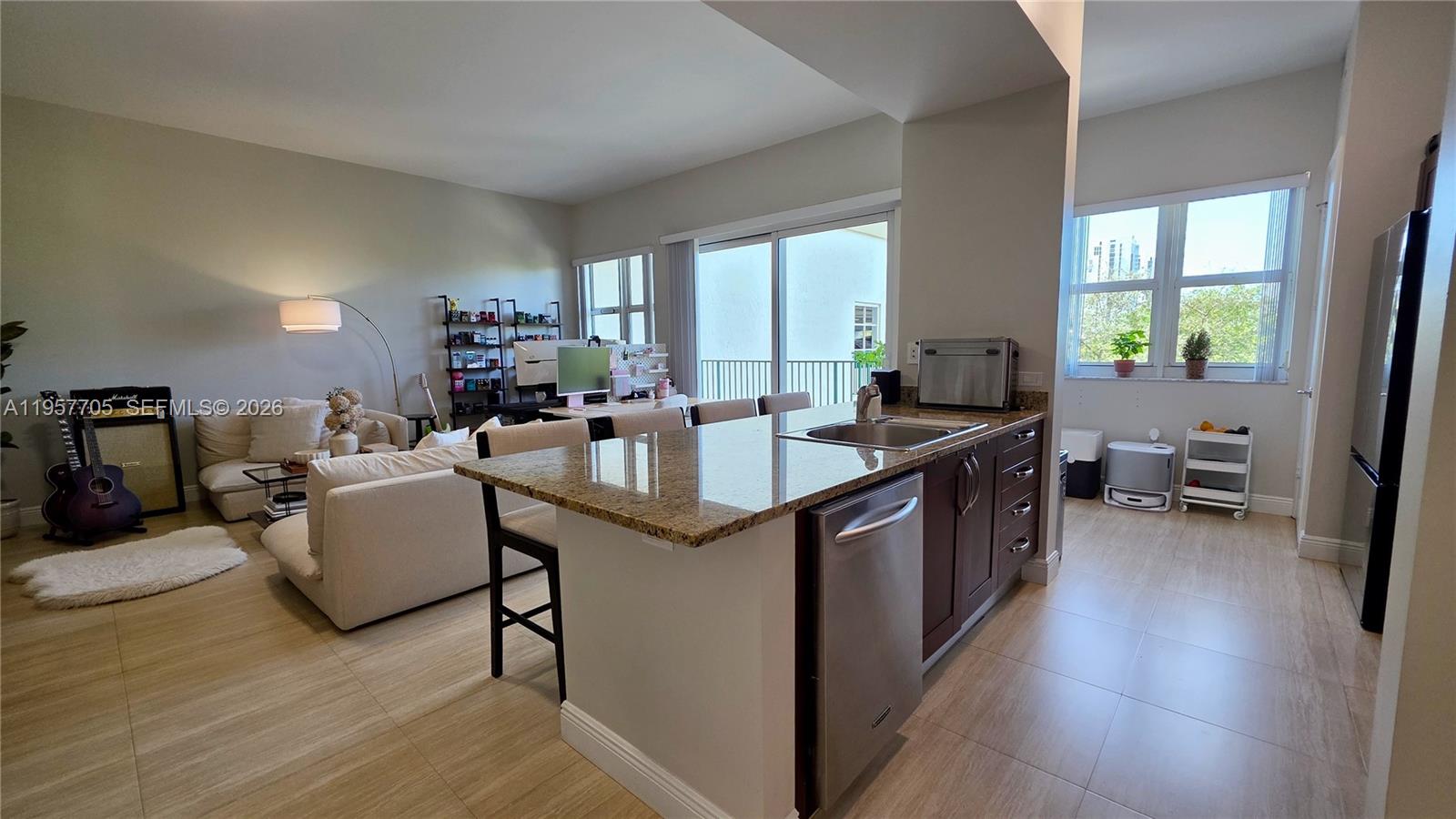 TURNBERRY VLG NO TOWER CO - Residential Lease