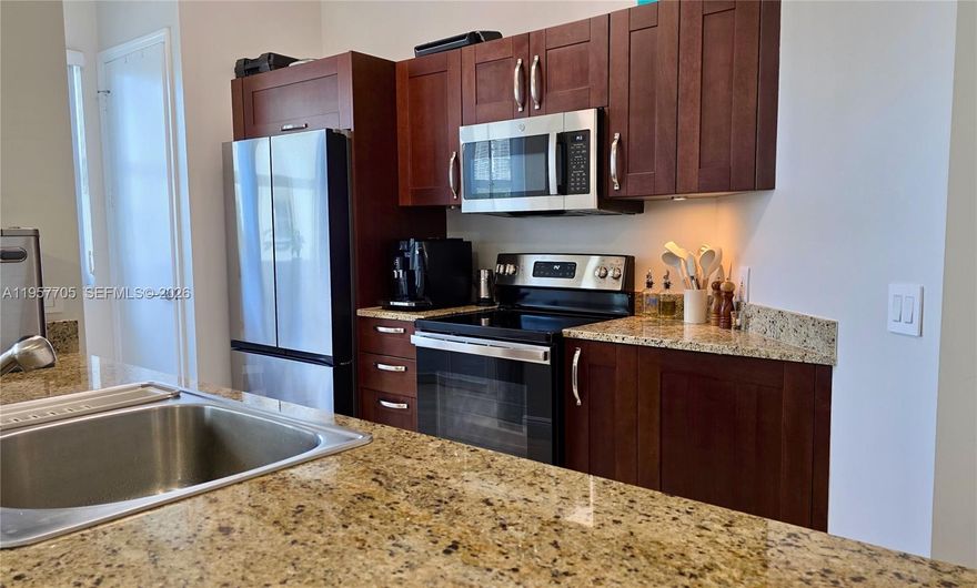 SPECTACULAR AND SPACIOUS 1 BED/1 BATH AT TURNBERRY VILLAGE IN AVENTURA, ENJOY GOLF AND GARDEN VIEWS FROM YOUR BALCONY, HIGH CEILINGS MAKE THIS UNIT UNIQUE. PROPERTY FEATURES LIGHT AND AMPLE LIVING AREA, OPEN KITCHEN, PORCELAIN TILE FLOORS THROUGHOUT, WOOD CABINETS AND STAINLESS STEEL APPLIANCES IN KITCHEN WITH GRANITE COUNTERTOPS. WASHER AND DRYER IN UNIT, BATHROOM HAS JACUZZI TUB AND SHOWER. CONDO AMENITIES ARE FIRST CLASS: DREAMY ENDLESS POOL WITH GOLF COURSE VIEWS, POOL TABLES, STATE OF THE ART GYM, TOP NOTCH PARTY ROOM, VALET AT ENTRANCE FOR GUESTS, LOBBY ATTENDANT AND SO MUCH MORE. ENJOY WALKS AROUND THE RENOWNED TURNBERRY GOLF COURSE, AVENTURA MALL JUST STEPS AWAY AS WELL AS FINE DINING AND SHOPS. DONT MISS THIS ONE!