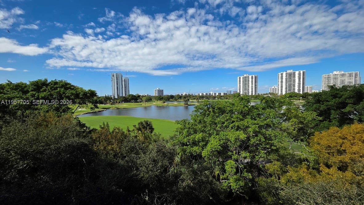 TURNBERRY VLG NO TOWER CO - Residential Lease