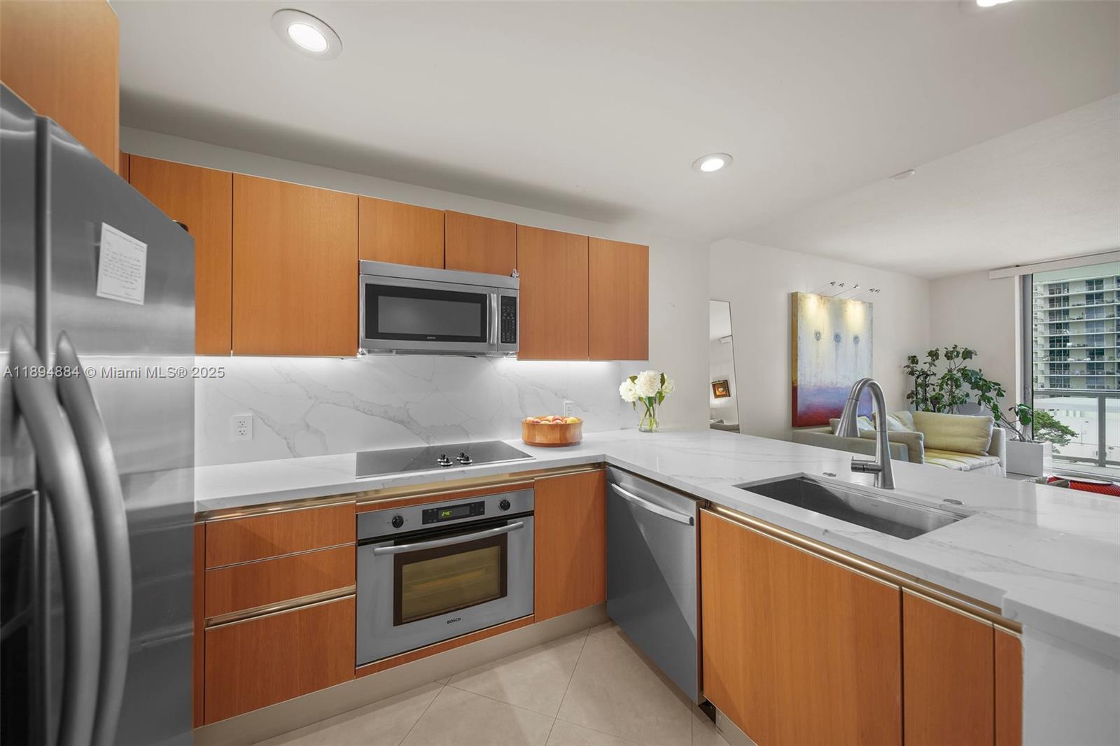 View photos, virtual tours, details... 1060 Brickell Ave 1513