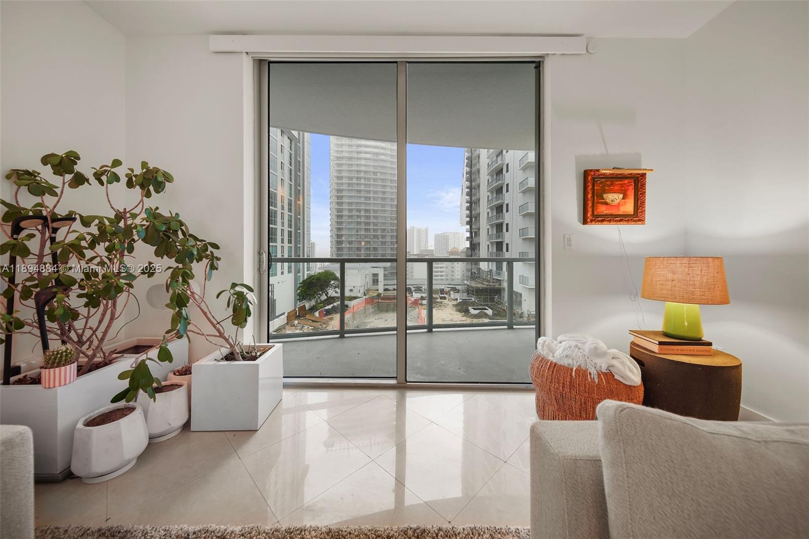 View photos, virtual tours, details... 1060 Brickell Ave 1513
