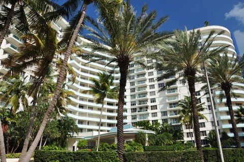 Tiny photo for 5161 Collins Ave #518, Miami Beach, FL 33140 (MLS # A12005492)