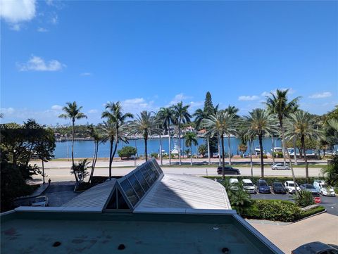 Tiny photo for 5161 Collins Ave #518, Miami Beach, FL 33140 (MLS # A12005492)