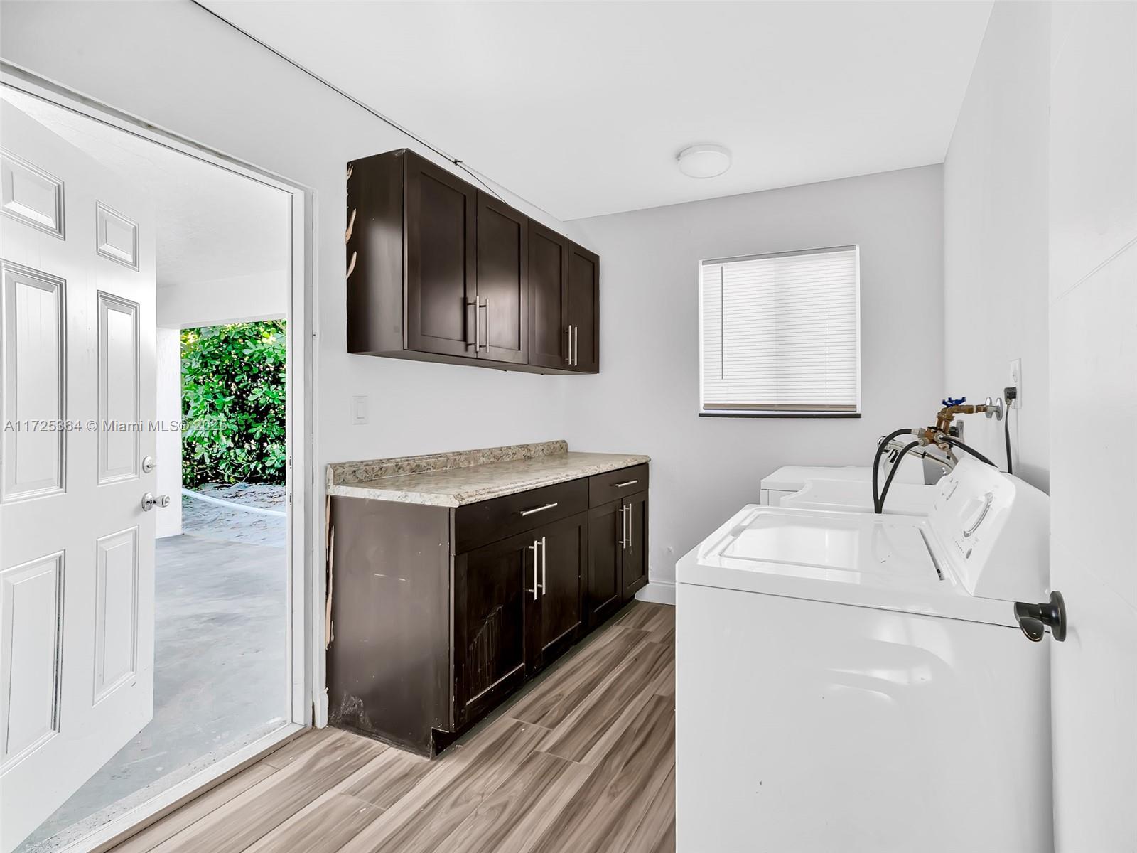 1520 NE 14th Ter