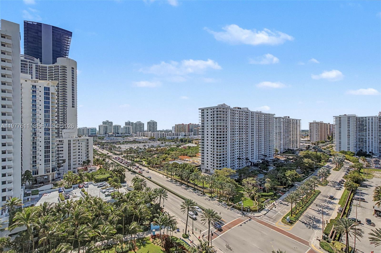 CHATEAU BEACH - Residential