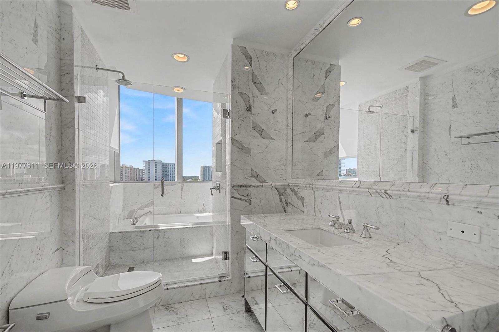 CHATEAU BEACH - Residential