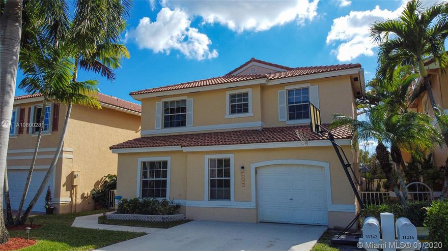 MOTIVATED Seller! Breath-taking Lake view with lovely patio deck, 4 bedrooms 2 1/2 bathrooms in the best area of Coral Springs, gated community with pool and tot play area; excelente school district light and bright, fully renovated kitchen with lots of storage, new flooring downstairs, new renovated master bathroom.