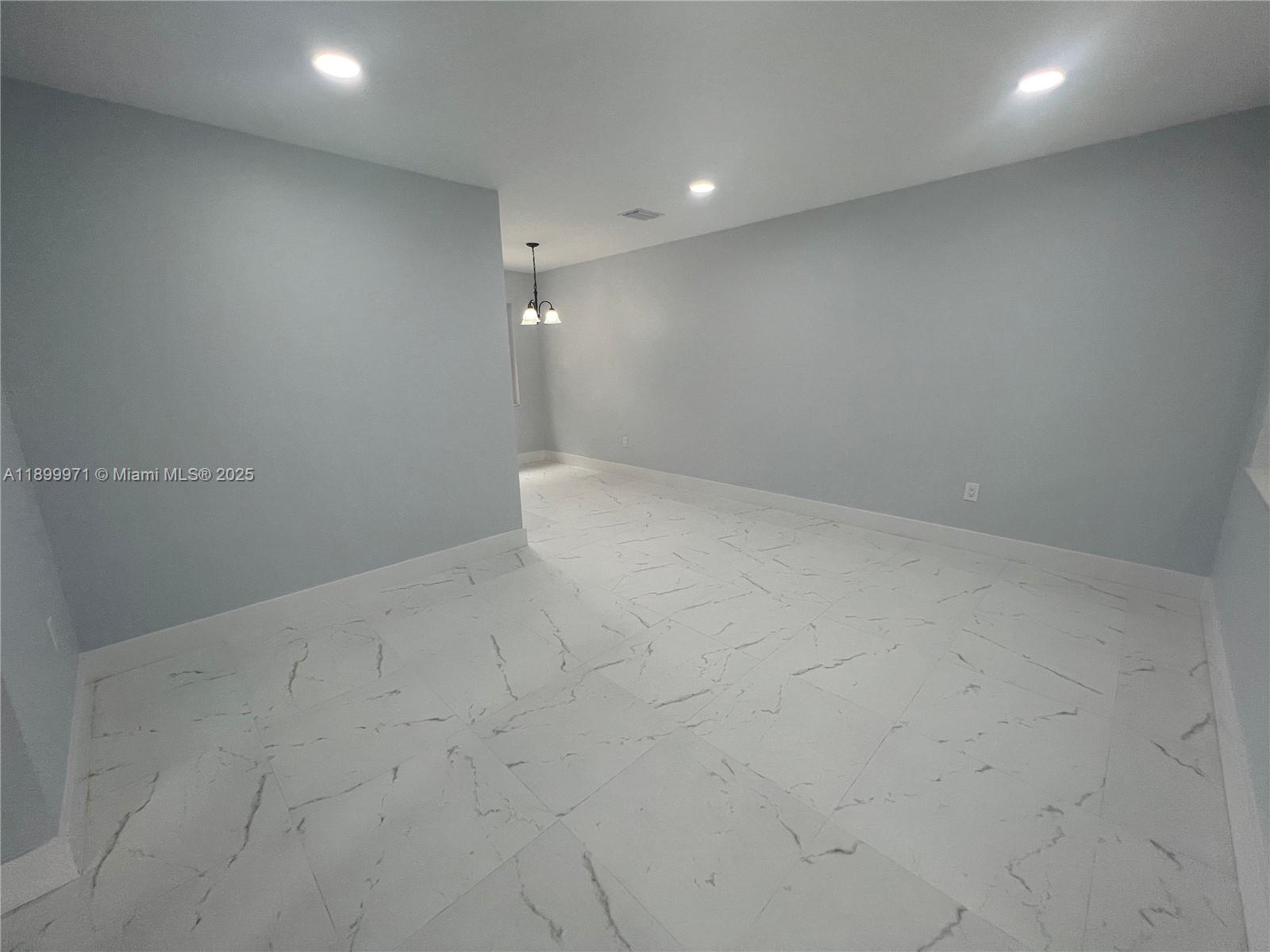 ESSEX VILLAGE 4TH ADDN - Residential Lease