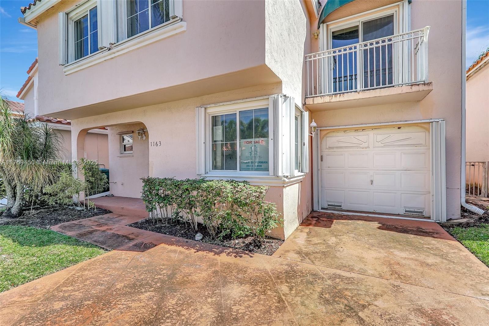 1163 SE 6th Ct
