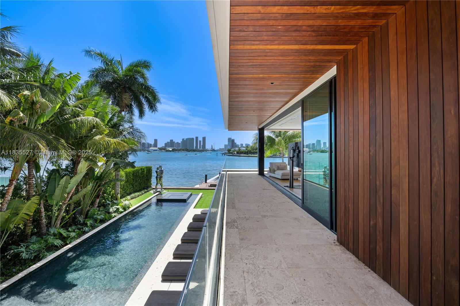 SAN MARINO ISLAND - Residential