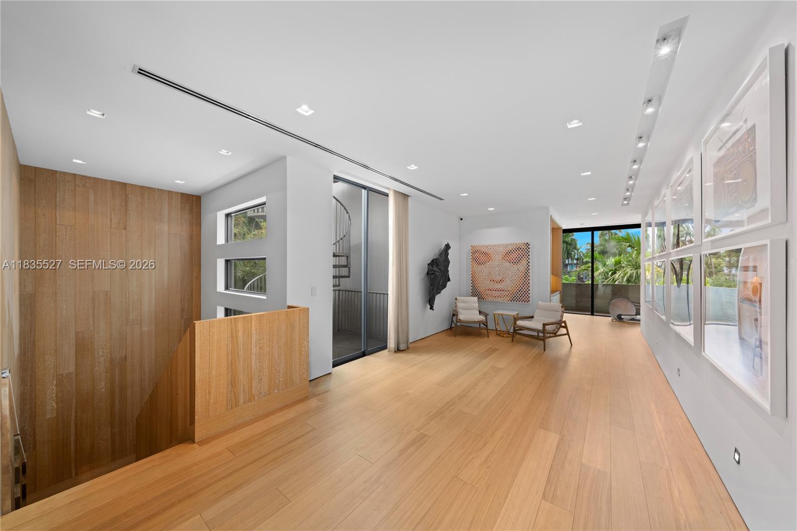 SAN MARINO ISLAND - Residential