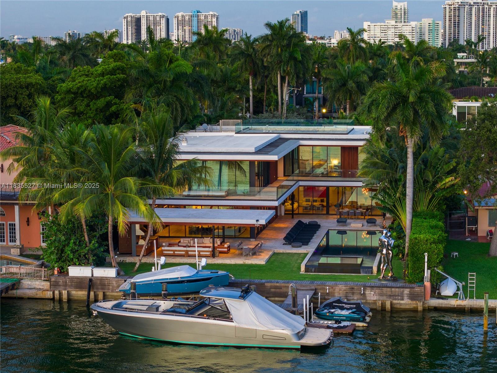 SAN MARINO ISLAND - Residential
