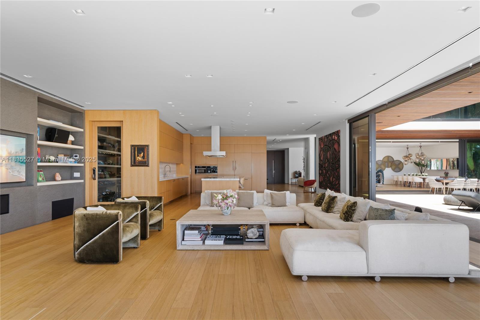 SAN MARINO ISLAND - Residential