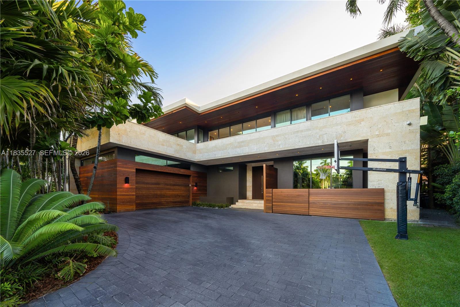 SAN MARINO ISLAND - Residential